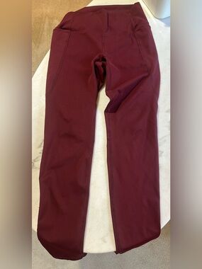 Maroon Burgundy Workout Leggings Size Medium